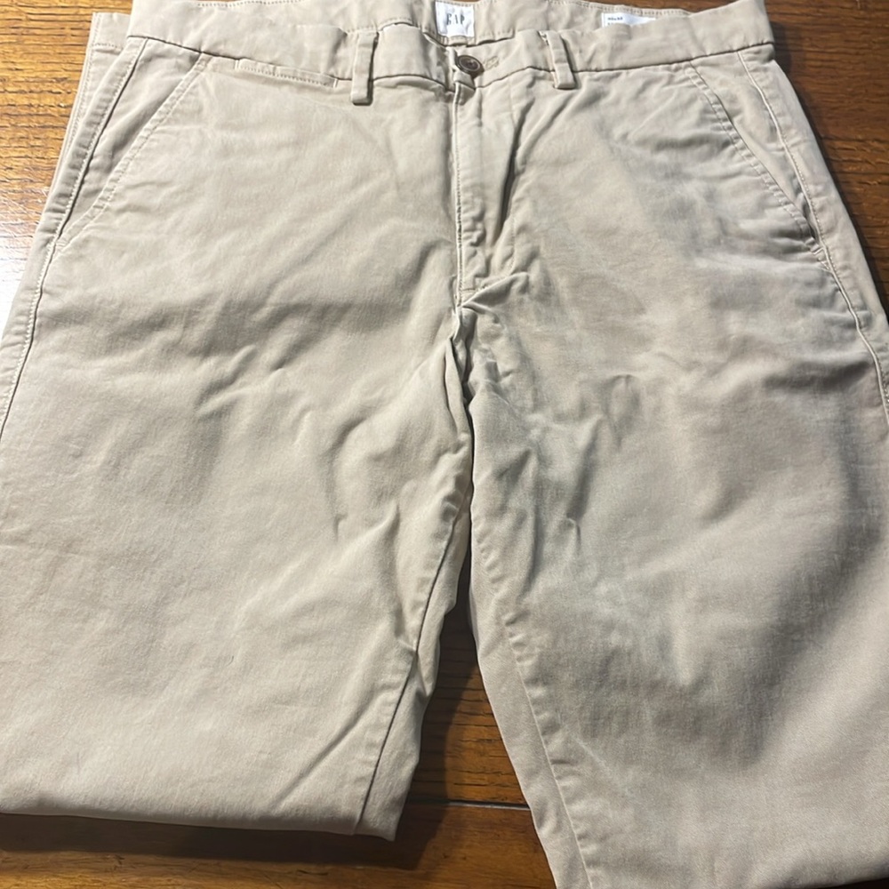 GAP Essential Khakis Straight Fit Pants
